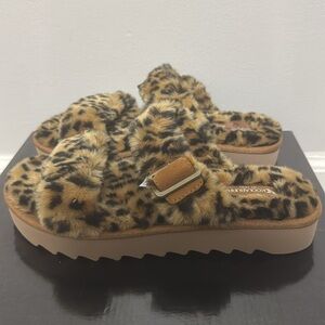 Kookaburra by Ugg Furr-Ah Cheetah Slippers